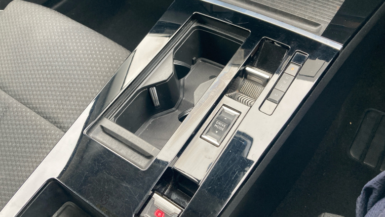 Vauxhall Astra 1.2 Turbo 130 Design 5dr Auto Petrol Hatchback